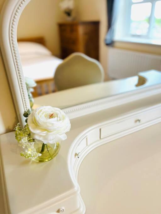 Hillcrest Lodge, Private Apartment On Lough Corrib, Oughterard กัลเวย์ ภายนอก รูปภาพ